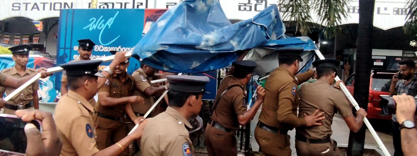 Salley Support Protest Tent in Colombo Removed